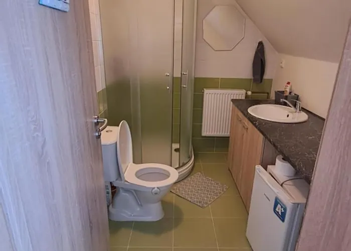 V Soukromi Na Podluzi 3*